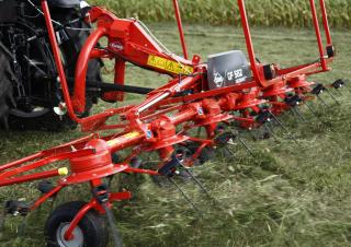Faneuses rotatives Kuhn GF 582