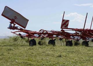 Faneuses rotatives Kuhn GF 8700