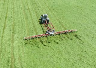 Faneuses rotatives Pöttinger Hit 16.18 T
