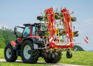 Faneuses rotatives Pöttinger Hit V 11100