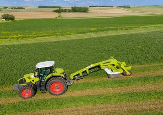 Faucheuse à disque traîné avec conditionneur Claas Disco 4000 TC