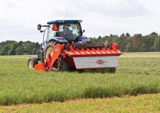 Faucheuse à disque traîné avec conditionneur Kuhn FC 4061 TCD
