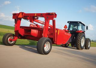 Faucheuses  arrières disques avec conditionneurs Massey Ferguson 1393