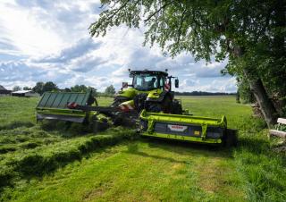 Faucheuses  arrières disques avec conditionneurs Claas Disco 9700 RC Auto Swather 