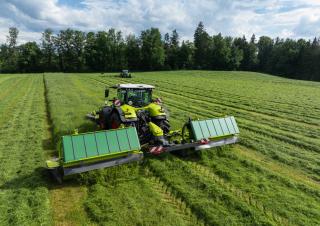 Faucheuses  arrières disques avec conditionneurs Claas Disco 9700 RC Auto Swather 