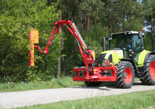 Équipement maintenance  estival Faucheuses pour talus Dücker DUA 700 GMK 12