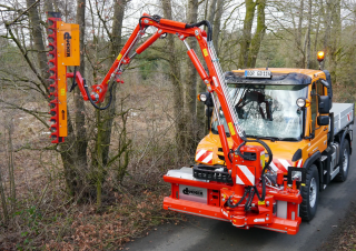 Équipement maintenance  estival Faucheuses pour talus Dücker DUA 700 SGG