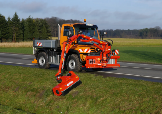 Équipement maintenance  estival Faucheuses pour talus Dücker DUA 700 TTM 13