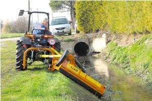 Équipement maintenance  estival Faucheuses pour talus Berti TA/K 115