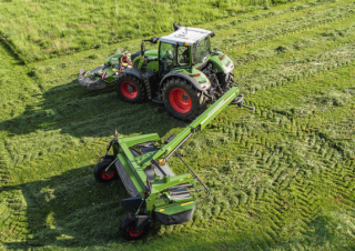 Faucheuse à disque traîné avec conditionneur Fendt Slicer 3575 TRC