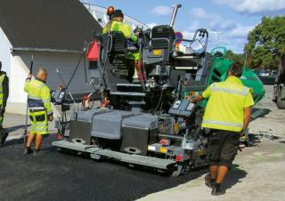 Finisseur d'asphalte sur roues Vögele Super 1003i