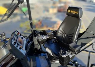 Finisseurs de chaussée sur chenilles Bomag BF 800 C 3 S 500