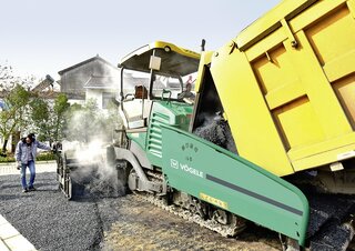 Finisseurs de chaussée sur chenilles Vögele SUPER 1900-3 L