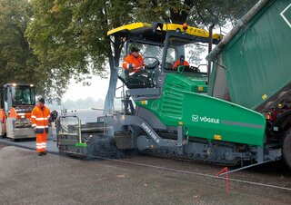 Finisseurs de chaussée sur chenilles Vögele Super 2100-3i