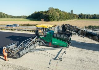 Finisseurs de chaussée sur chenilles Vögele Super 3000-3i