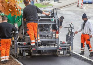 Finisseurs de chaussée sur chenilles Vögele Super 700i