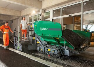 Finisseurs de chaussée sur chenilles Vögele Super 800i