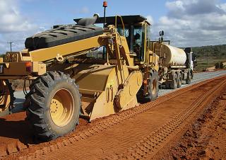 Recycleur route froid Caterpillar RM300