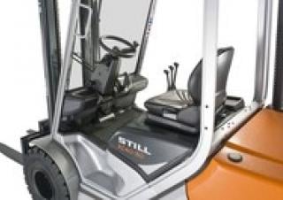 Chariots élevateurs frontaux à gaz Still RC 40-18 T