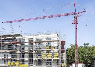 Grue à tour - tourneur inférieur - sur véhicule Liebherr MK 88