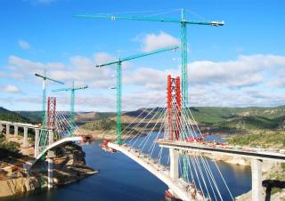 Grues à tour - tourneur supérieur Jaso J85
