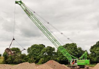 Grues à chenilles - flèche treillis Sennebogen 655 HD