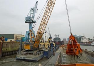 Grues à chenilles - flèche treillis Liebherr HS 8100