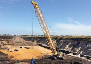 Grues à chenilles - flèche treillis Liebherr HS 895 HD