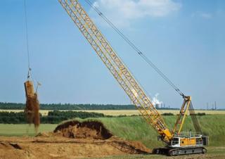 Grues à chenilles - flèche treillis Liebherr HS 895 HD
