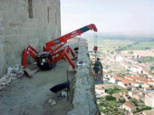 Grues à chenilles téléscopique UNIC URW 095
