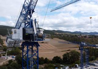 Grues à tour  - tourneur supérieur- flèche épingle Comansa LCH 300 2F