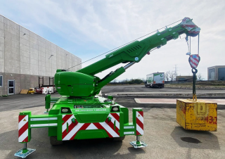Grues mobiles industrielles JMG MC 100RE