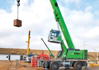 Grues mobiles  télescopiques Sennebogen 6113E