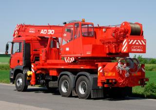 Grues télescopiques  monté sur camion CKD Mobilni Jeraby AD 30