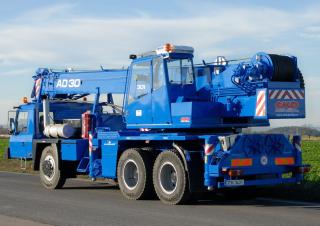 Grues télescopiques  monté sur camion CKD Mobilni Jeraby AD 30