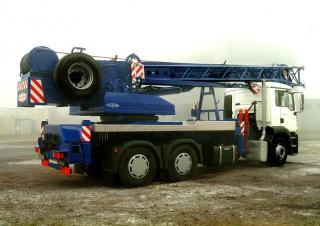 Grues télescopiques  monté sur camion CKD Mobilni Jeraby AD 30