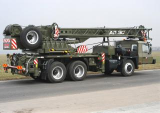 Grues télescopiques  monté sur camion CKD Mobilni Jeraby AD 30