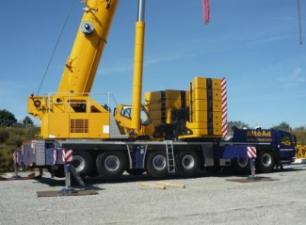 Grues tous-terrains Grove GMK 6400 (12x8x12)