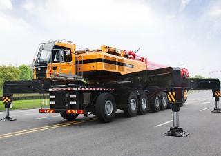 Grues tous-terrains Sany SAC6000