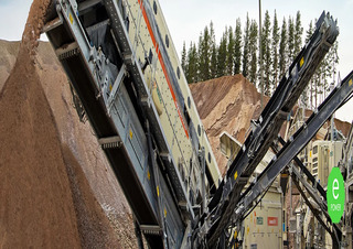 Installation de criblage mobile Metso Lokotrack ST4.10E