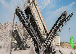 Installation de criblage mobile Metso Lokotrack ST4.8E