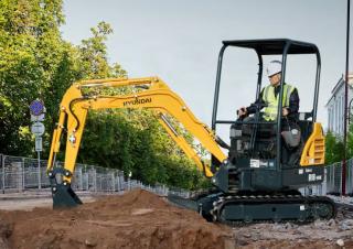 Mini Pelles Hyundai R18-9AK