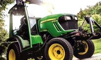 Véhicule Véhicules communaux multi-usages à diesel diesel John Deere 2027 R