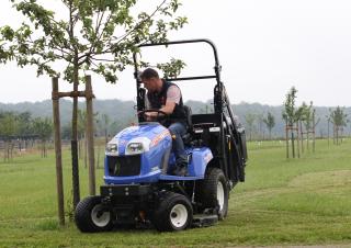 Tondeuses à gazon autoportées et tracteurs de jardin Iseki SXG 326