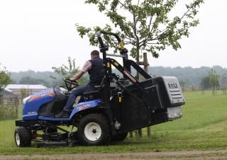 Tondeuses à gazon autoportées et tracteurs de jardin Iseki SXG 326