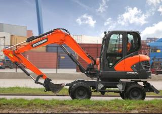 Excavatrice sur pneus Doosan DX57W-5