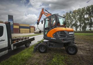 Excavatrice sur pneus Doosan DX57W-5