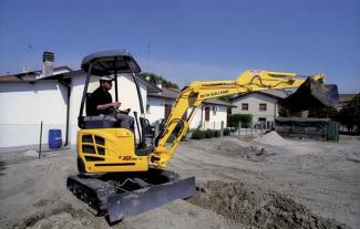Mini Pelles New Holland E18SR