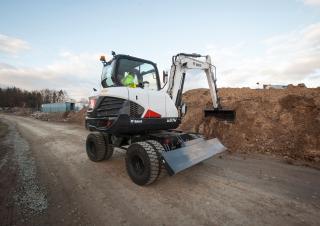 Excavatrice sur pneus Bobcat E57W