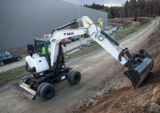 Excavatrice sur pneus Bobcat E57W